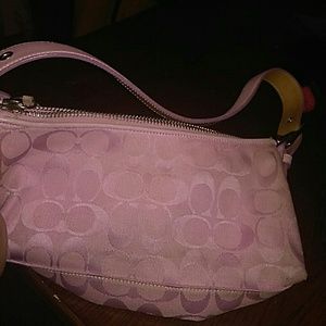 2 purses for the price of 1